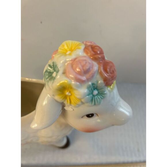 Easter Lamb statue planter 8"x9" - Picture 3 of 5